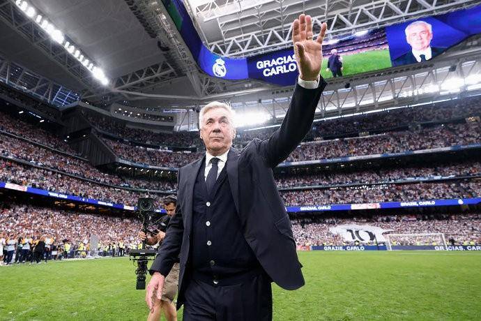 齐祖率队欧冠三连，跻身最佳行列，还有谁能匹敌？这三人同样不凡