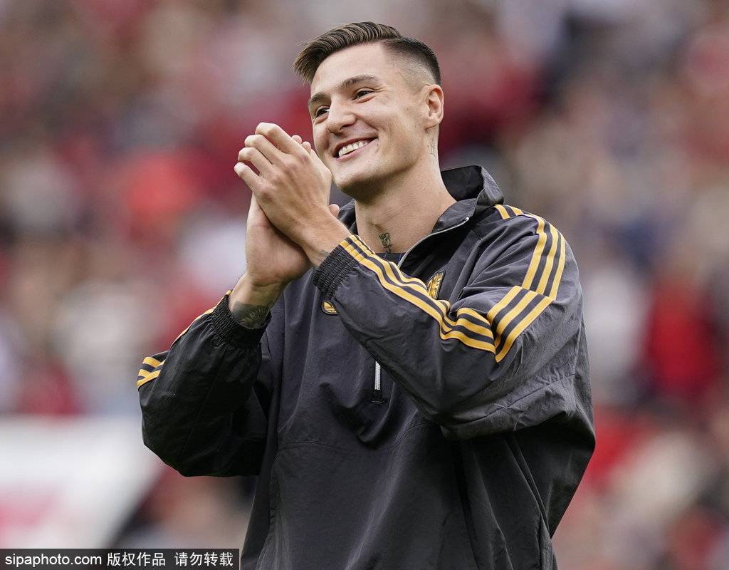 英媒预测曼联战阿森纳首发:三大锋线新援齐发 B费坐镇中场